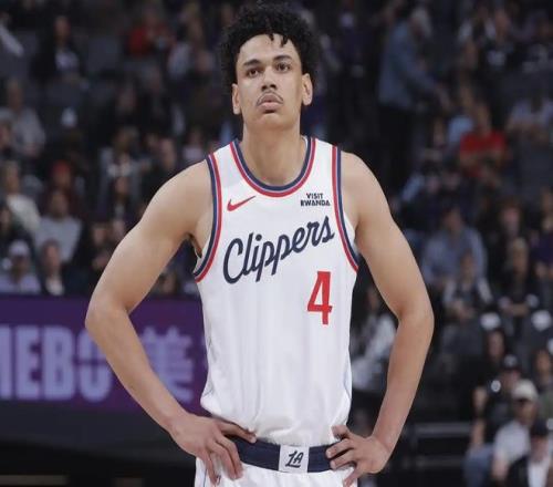 罗纳尔多直,言争议事件,引发热议,彩客网比分,体育赛事平台,足球比赛比分,篮球比赛数据,体育赛事信息